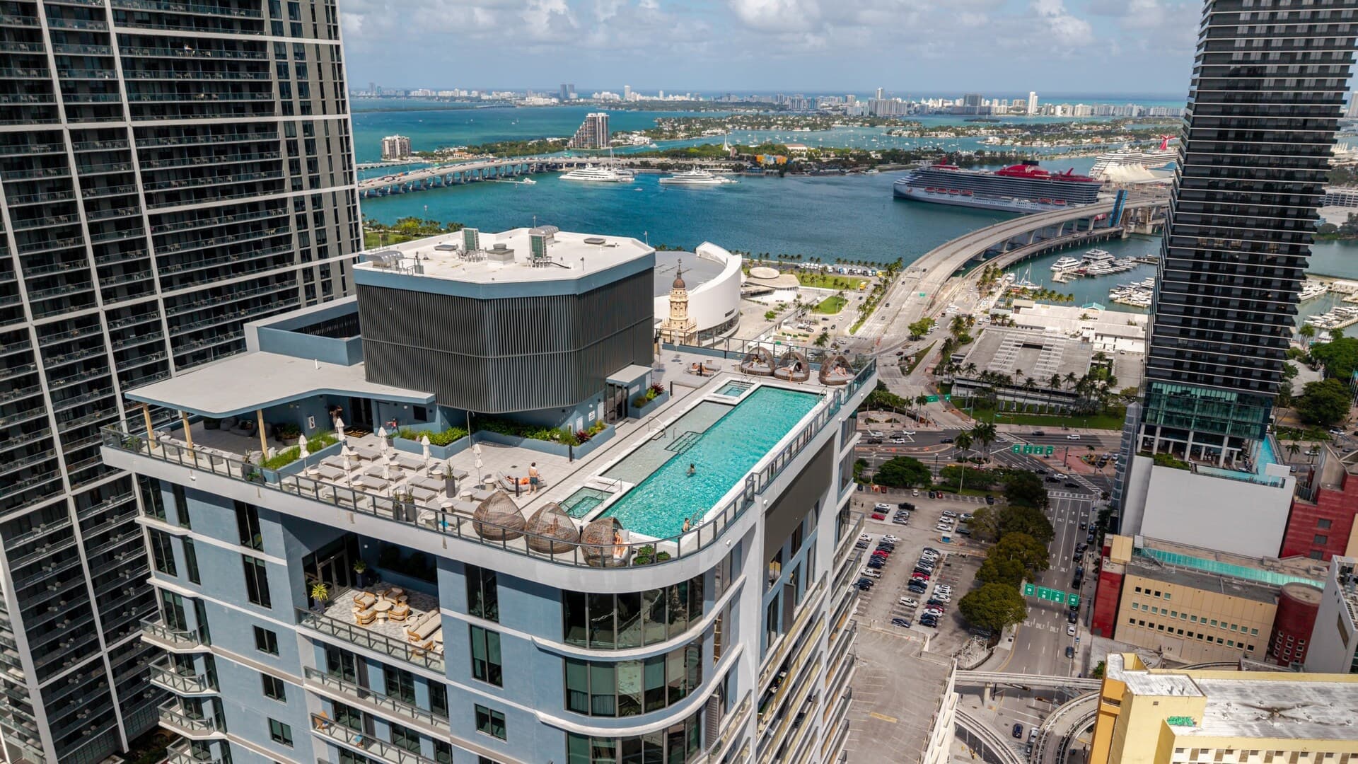 Studio at 501 Collins Miami Beach