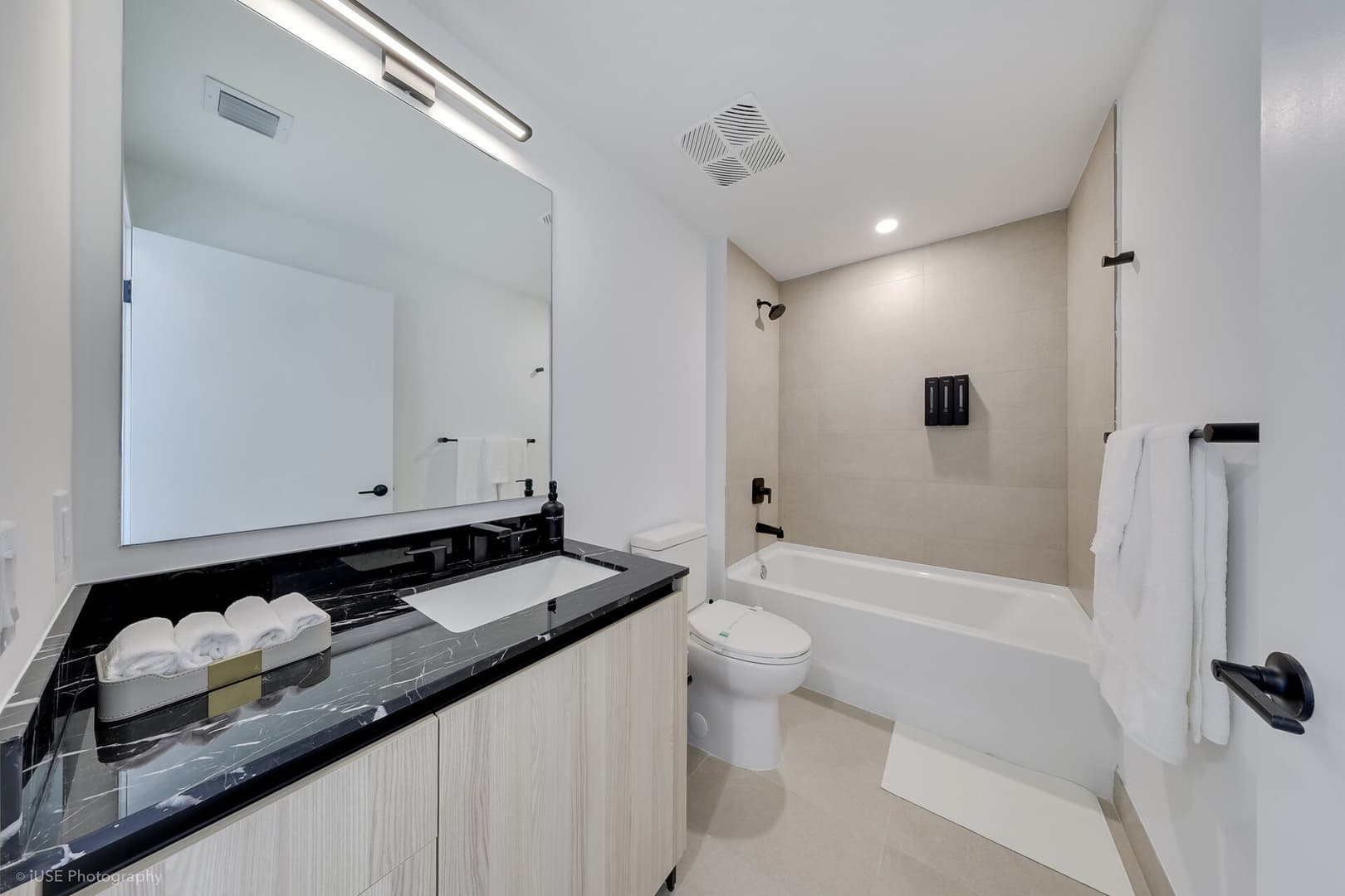 2-Bedroom Suite at District 225 Brickell