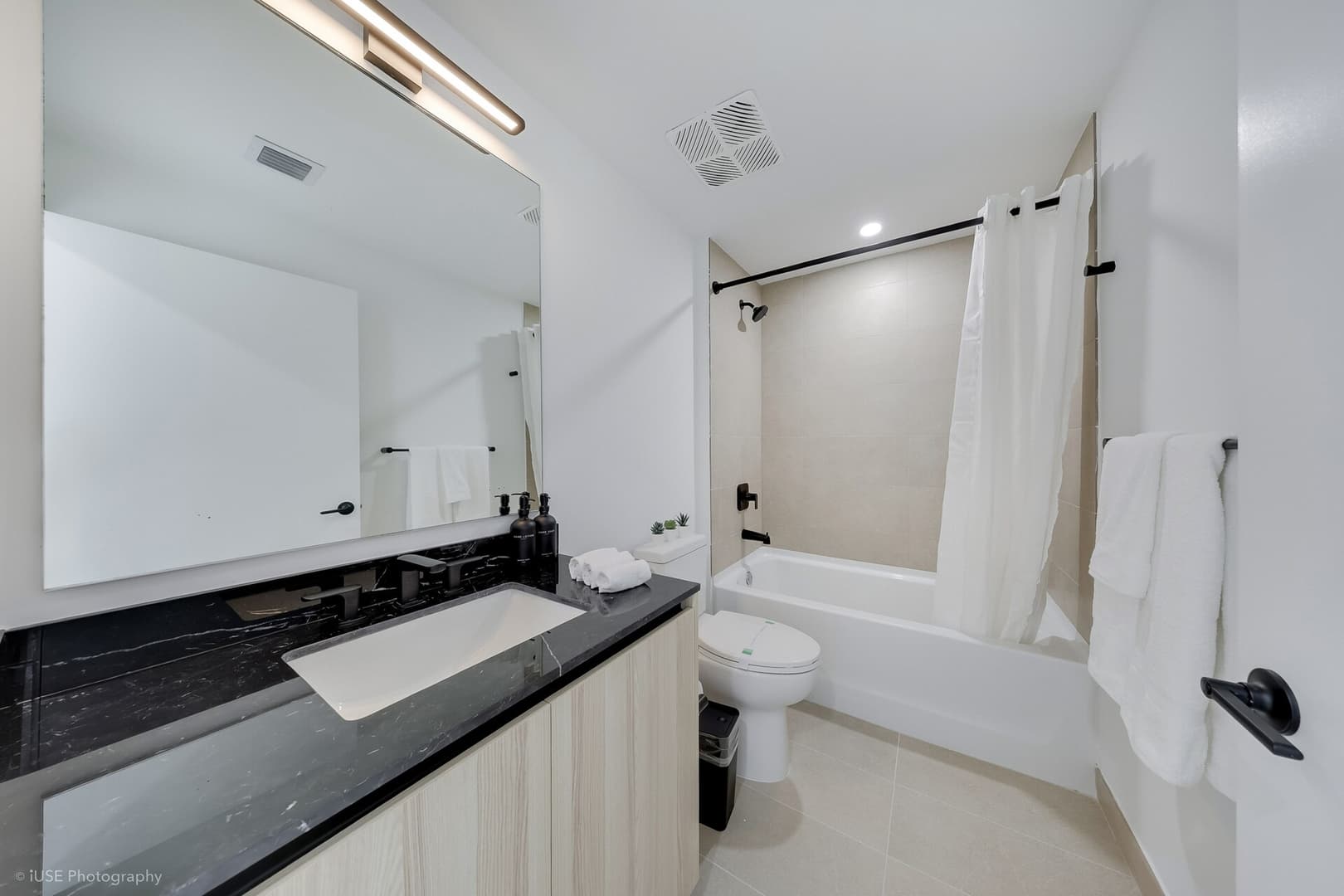 2-Bedroom Suite at District 225 Brickell