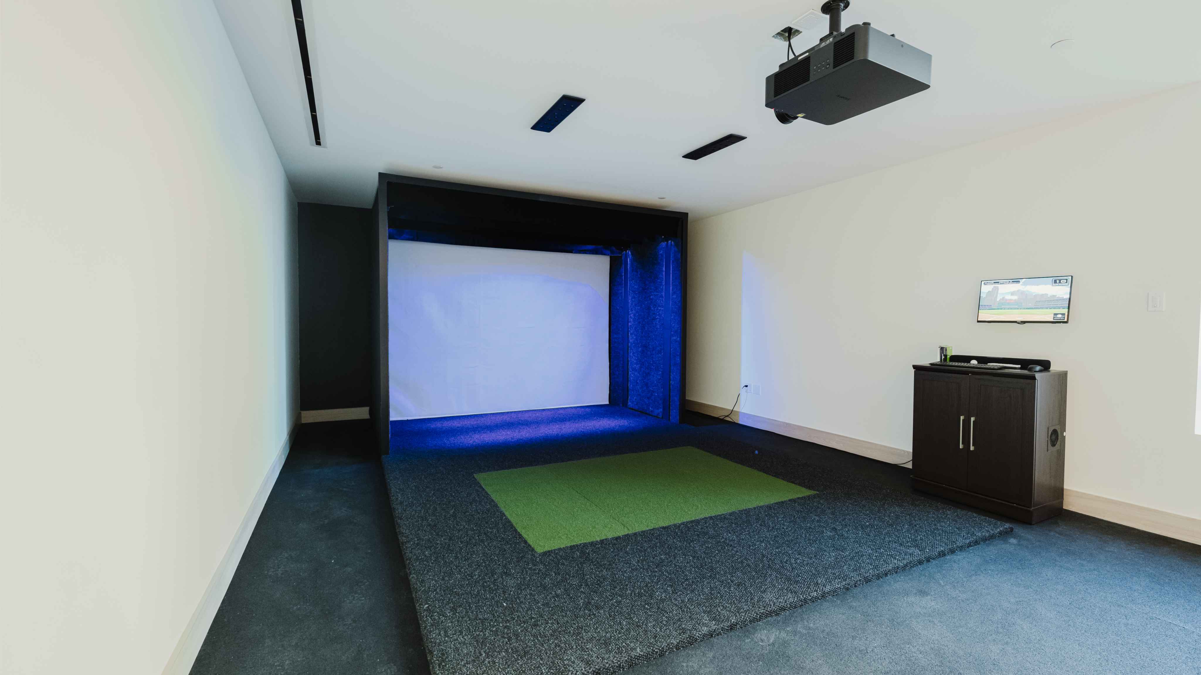 District 225 — building photo 2