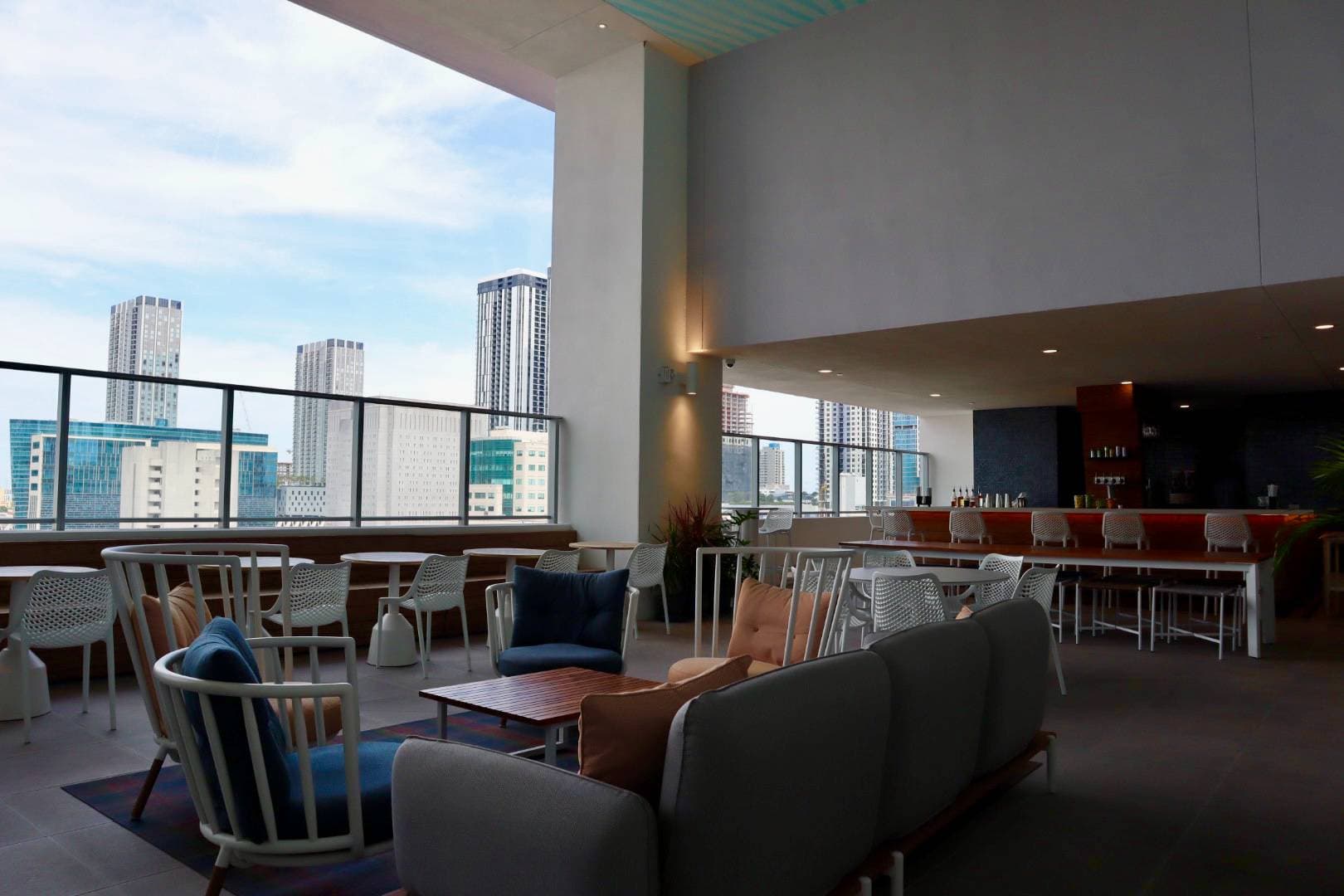 YOTEL Miami — building photo 6