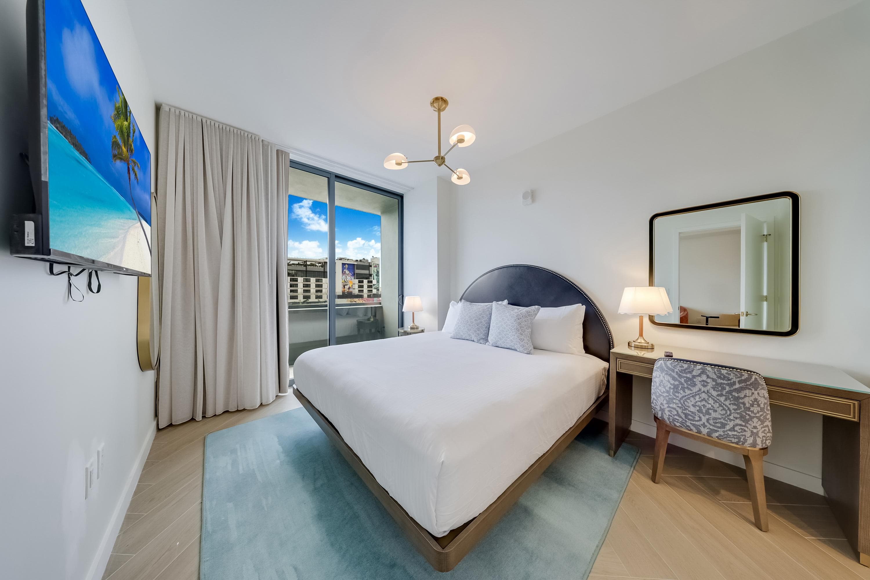 Designer Suite | Wynwood + Free Parking