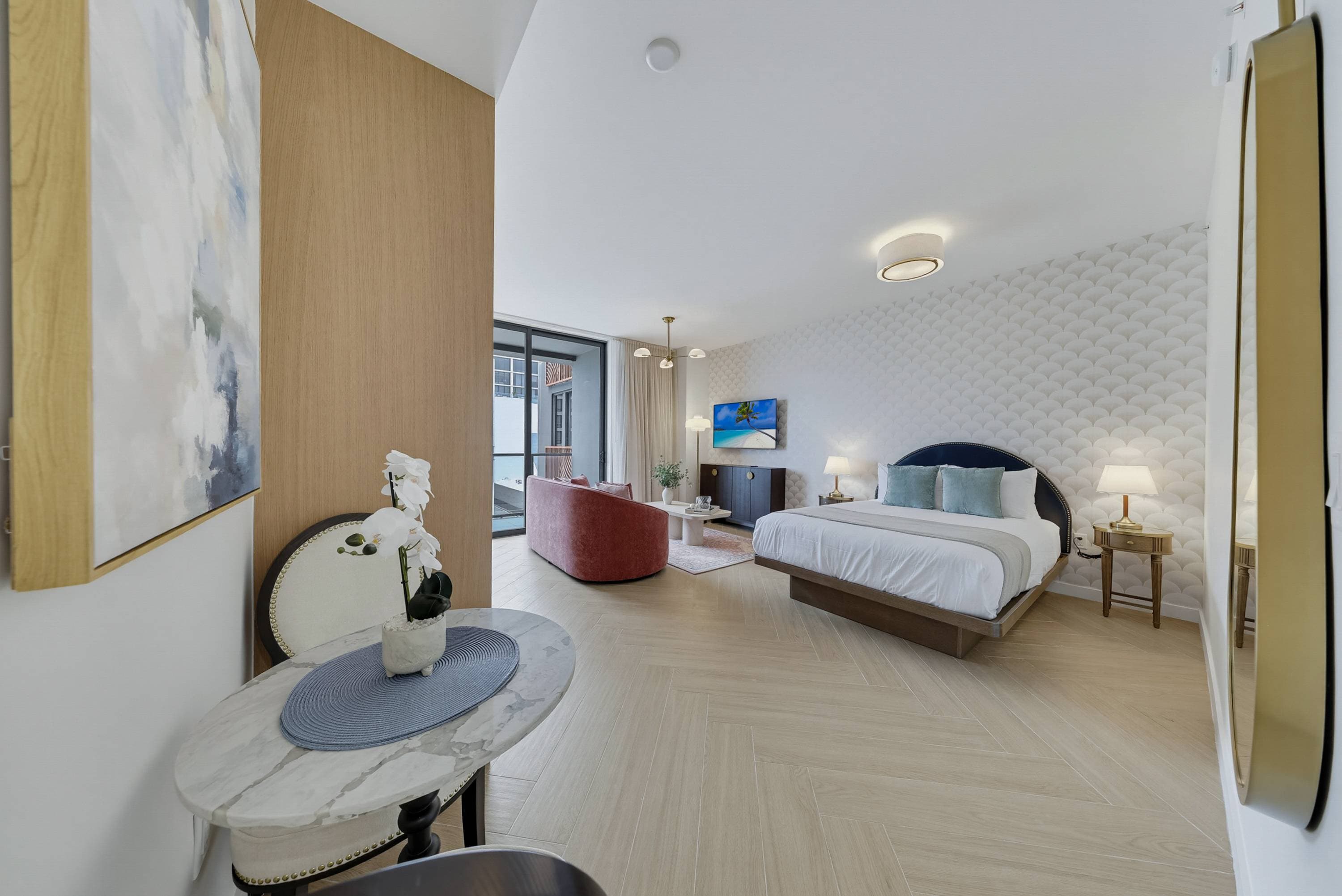 Sleek Studio | Pool & Rooftop Vibes