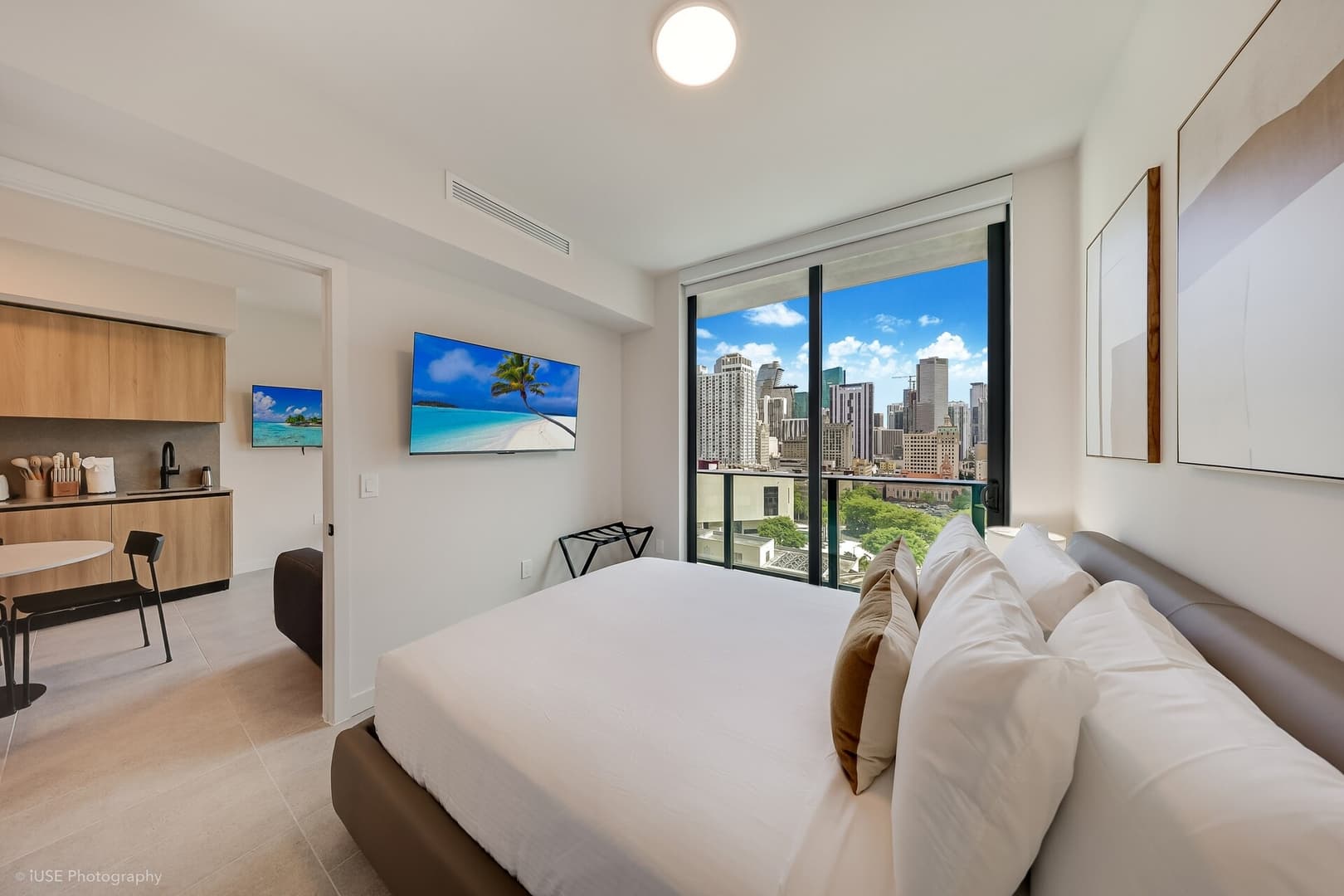 1-Bedroom Suite at 501 Collins Miami Beach